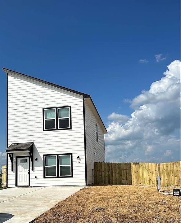 1st image of 814 Road 5702