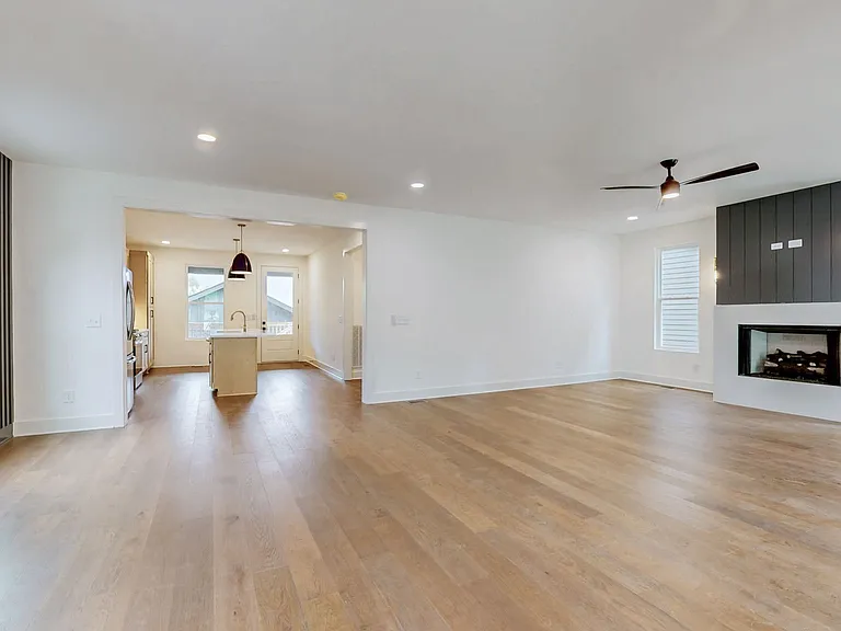 2908 Torbett St — Photo 14