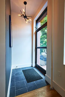 Rented by Perry Associates NYC Inc | media 11