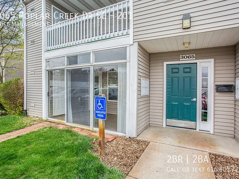3065 Poplar Creek Dr SE #201 — Photo 1