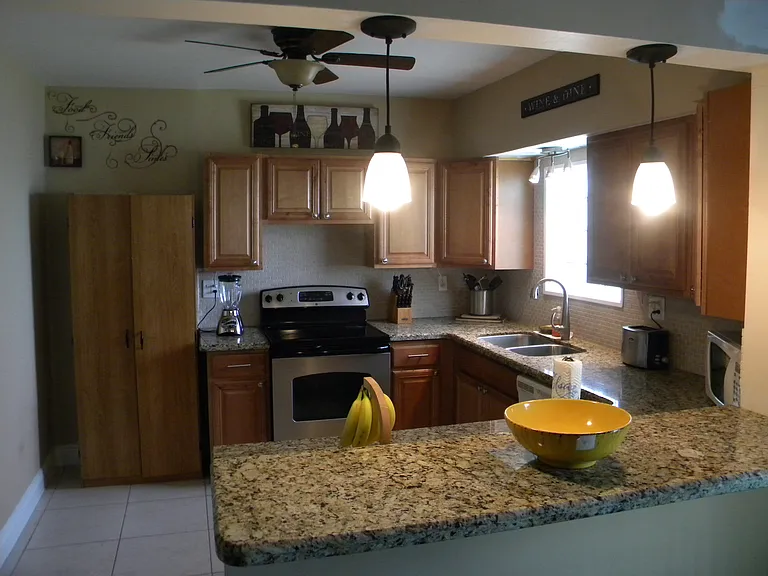 1630 Jackson St #A — Photo 2
