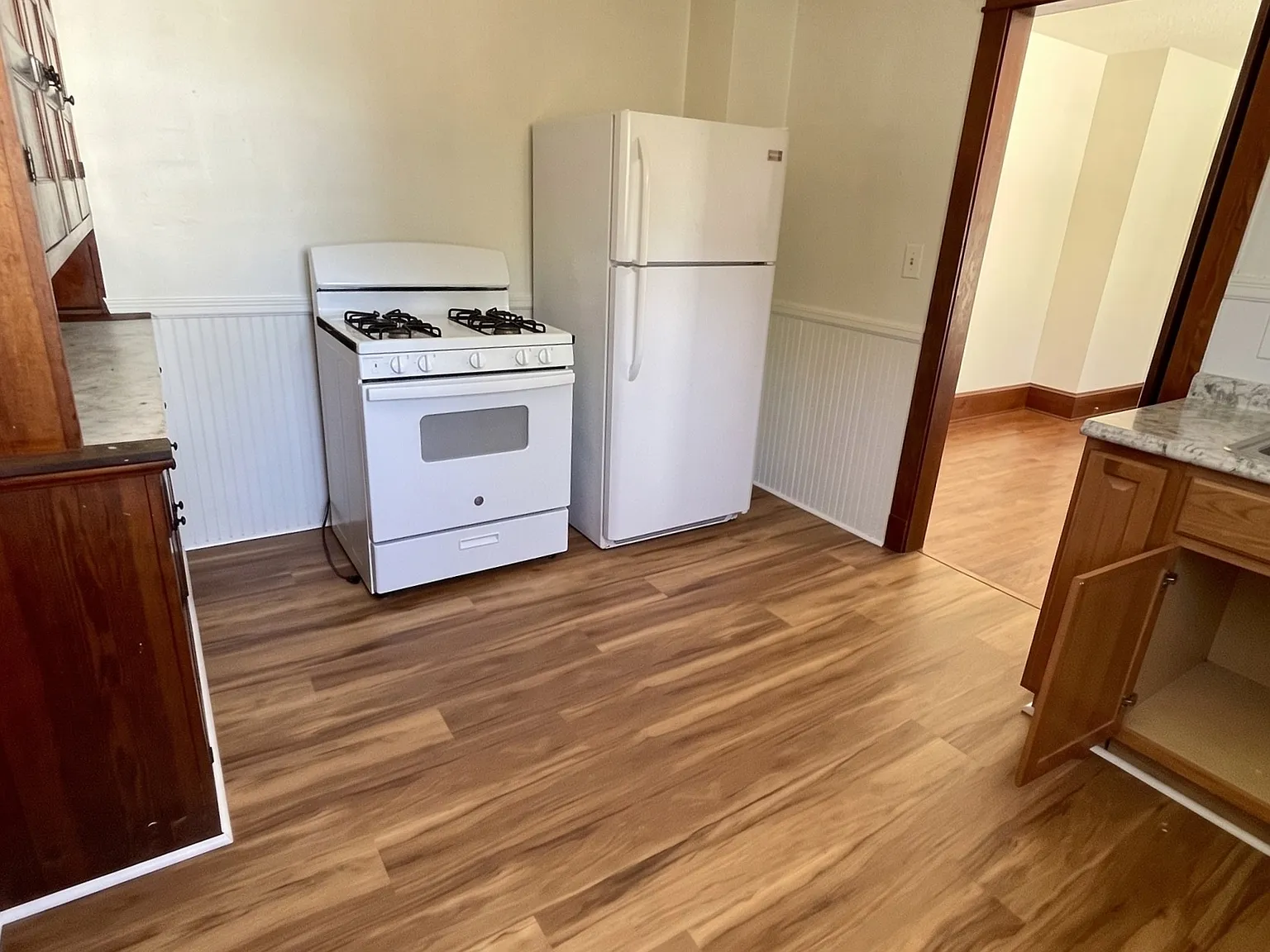 2 bed, 1050 sqft, $850 — Photo 2
