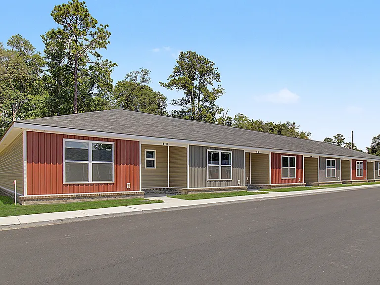 20 Frasier Ln SW #A — Photo 2