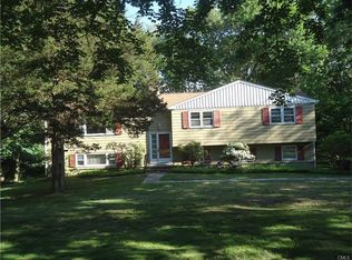 59 Wayne Rd, Monroe, CT 06468