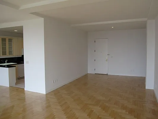 Rented by Realty Group International | media 15