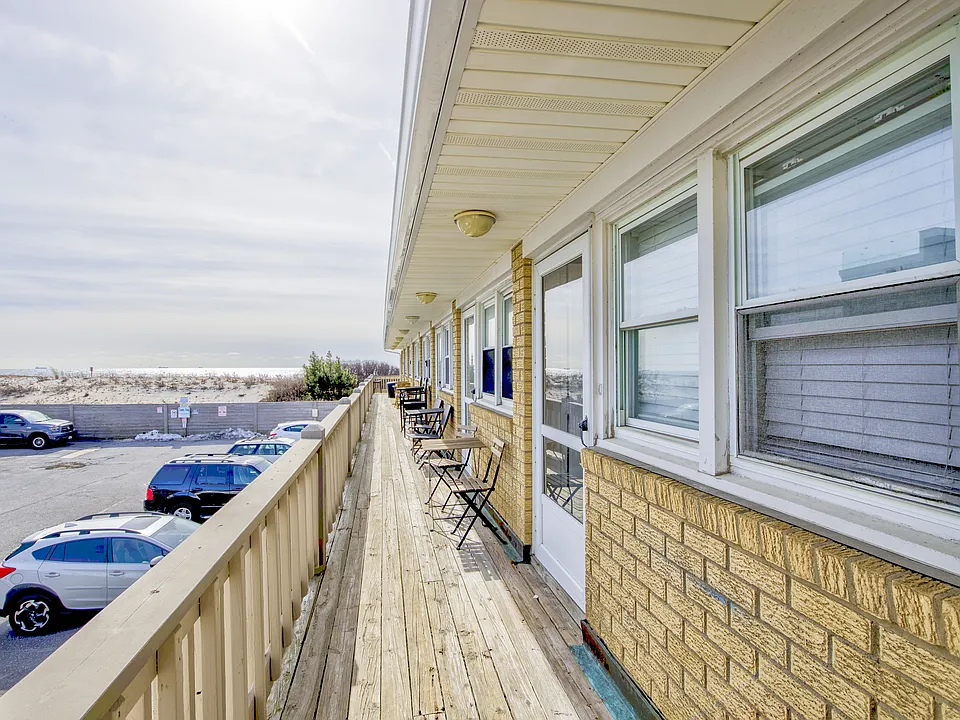 979 Oceanfront #8