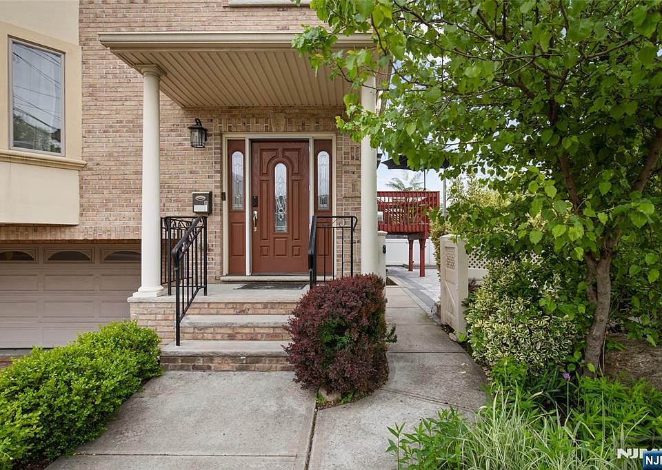 1st image of 231B E Harriet Ave #231B