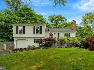 8304 Lindside Way, Springfield, VA 22153