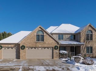 3563 Copper Field Ct, Dubuque, IA 52002