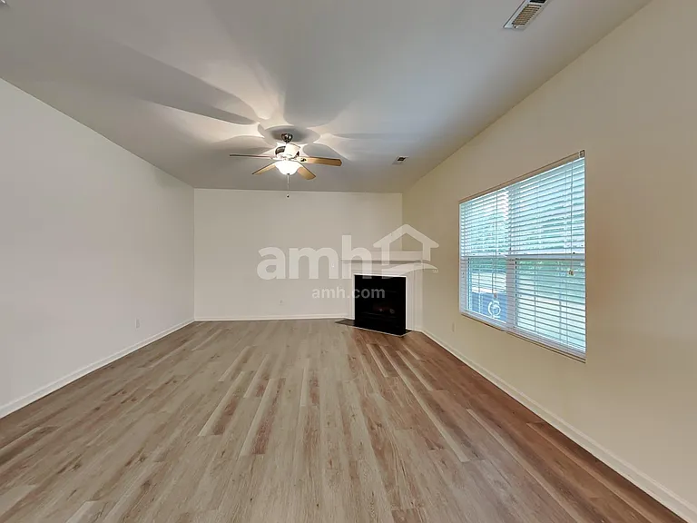 817 Redland Dr — Photo 6