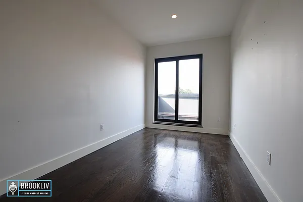 Rented by null | media 8