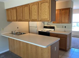 249 High St NW, East Canton, OH 44730