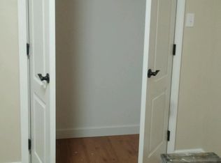 350 Ridgeview Dr, Clinton, TN 37716