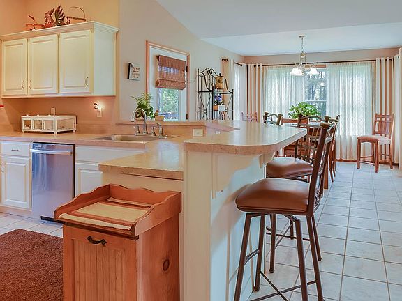 5th image of 54056 Bethany Dr