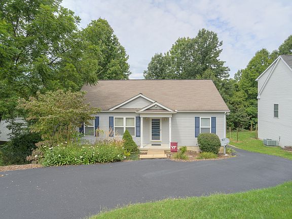 2nd image of 1413 Highland Cir