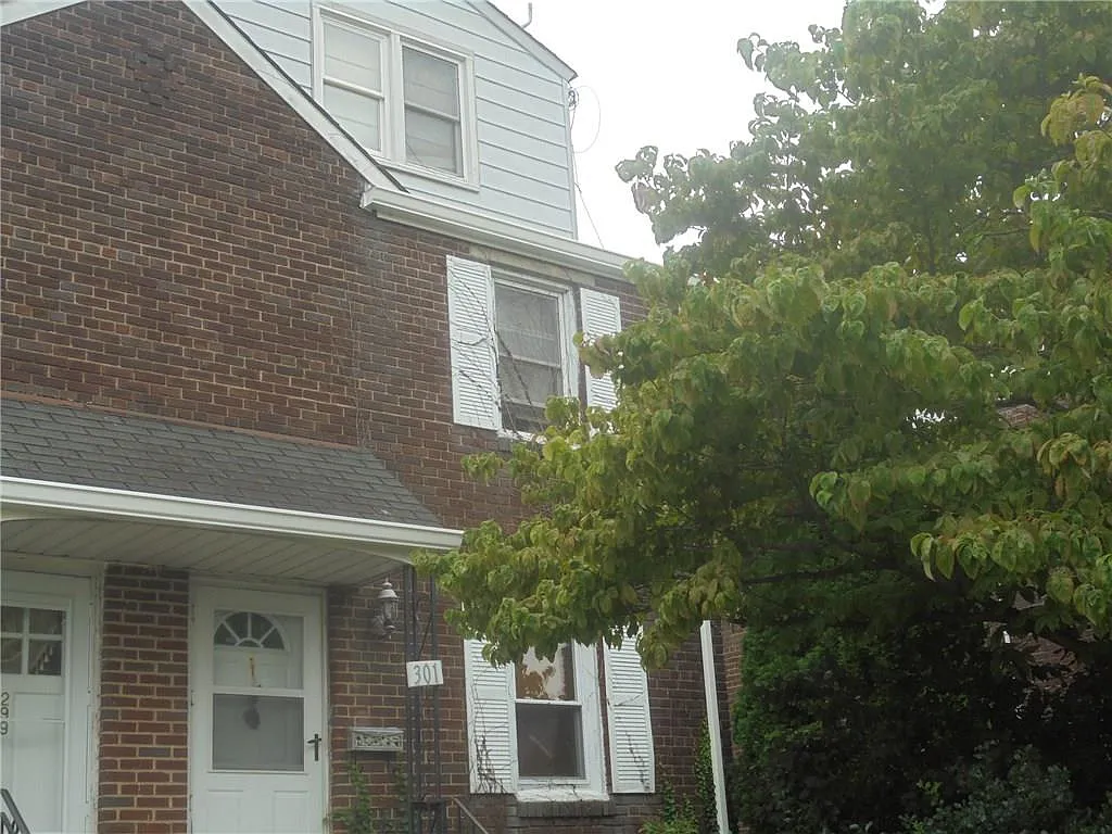 301 Paderewski Ave photo 1