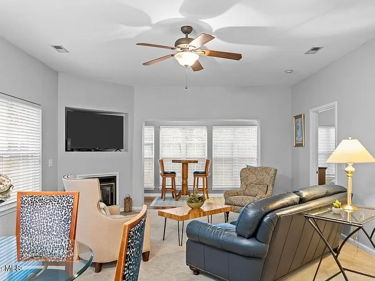 2207 Locksley Woods Dr #A — Photo 5