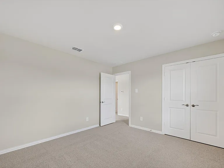 1402 Bridgestone Dr — Photo 21