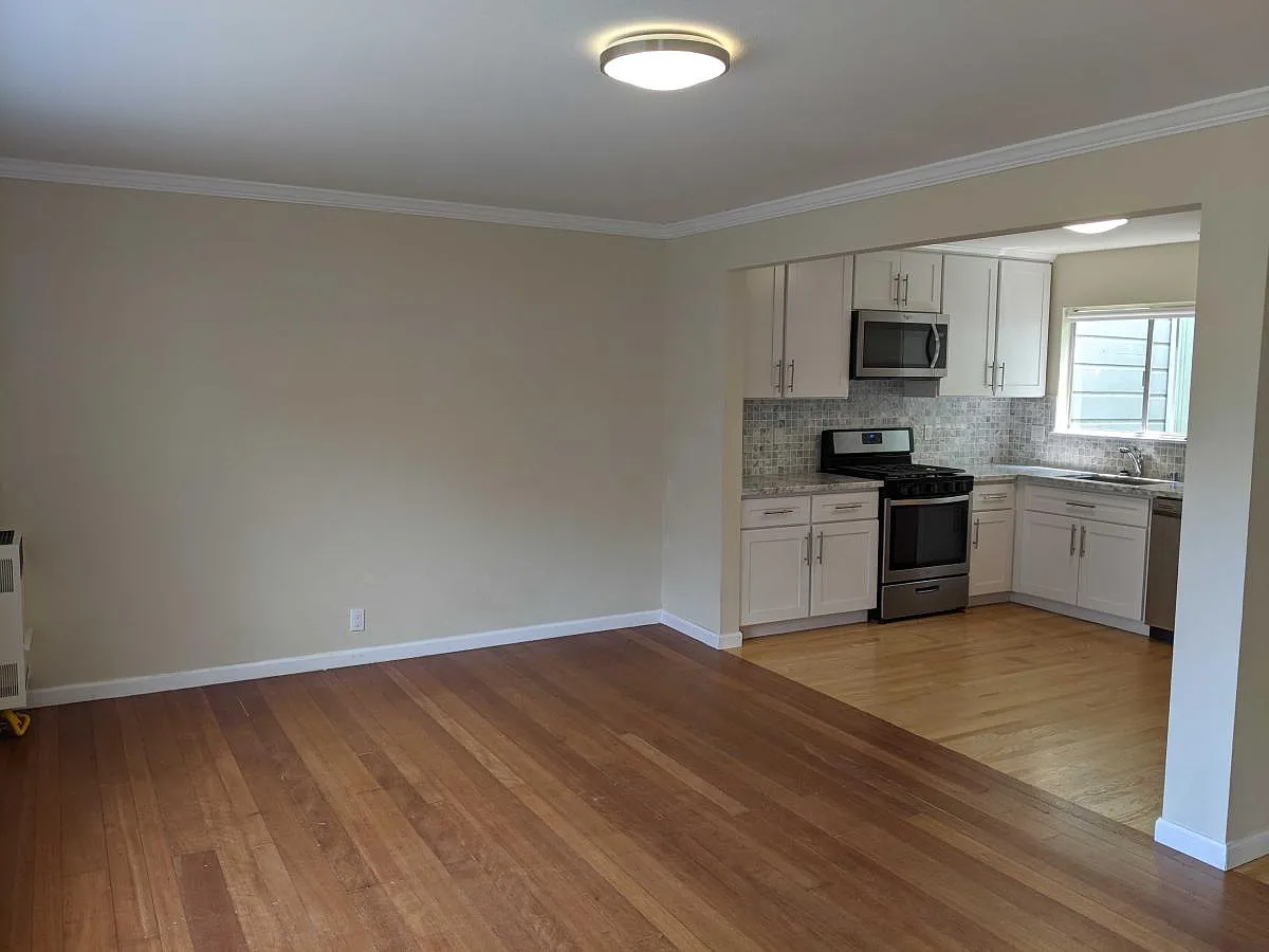 416 Duncan St — Photo 2