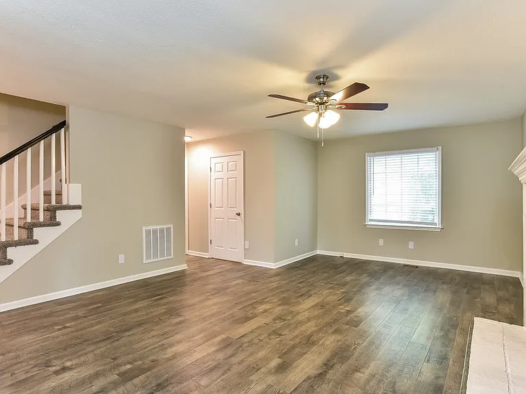 1135 SE Broad St — Photo 6