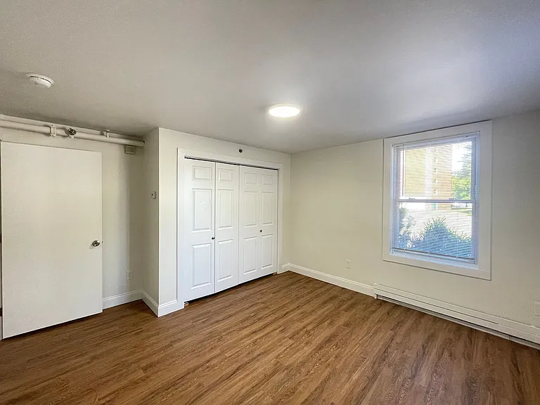 251 Pine St #101 — Photo 8