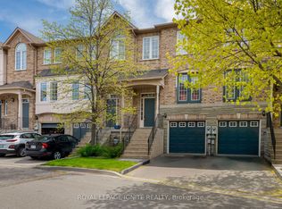 19 Foxchase Ave #37, Vaughan, ON L4L9M9