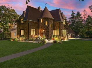 660 S Court St, Crown Point, IN 46307