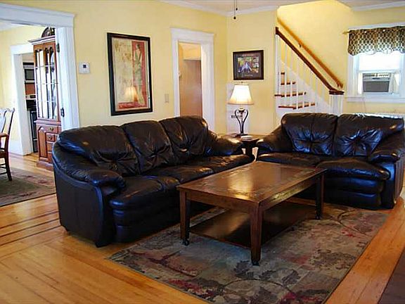 4th image of 125 Hoyt Ave