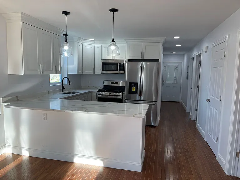 472 Friendship St #B — Photo 12