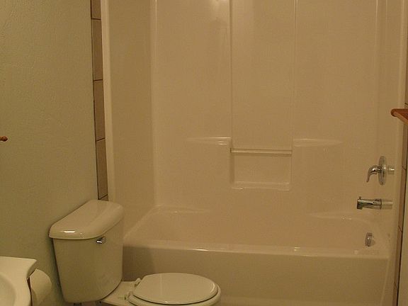 4th image of 1401 S 2nd St W APT B