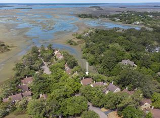 1008 Embassy Row Way, Johns Island, SC 29455