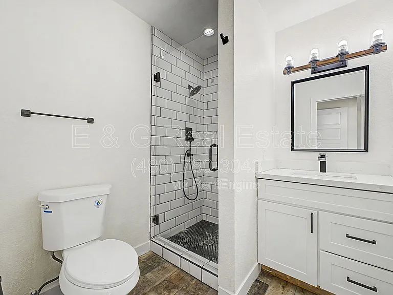2174 E Palmcroft Dr — Photo 16