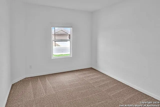 4 bed, 3.0 bath, 1910 sqft, $1,840 — Photo 2