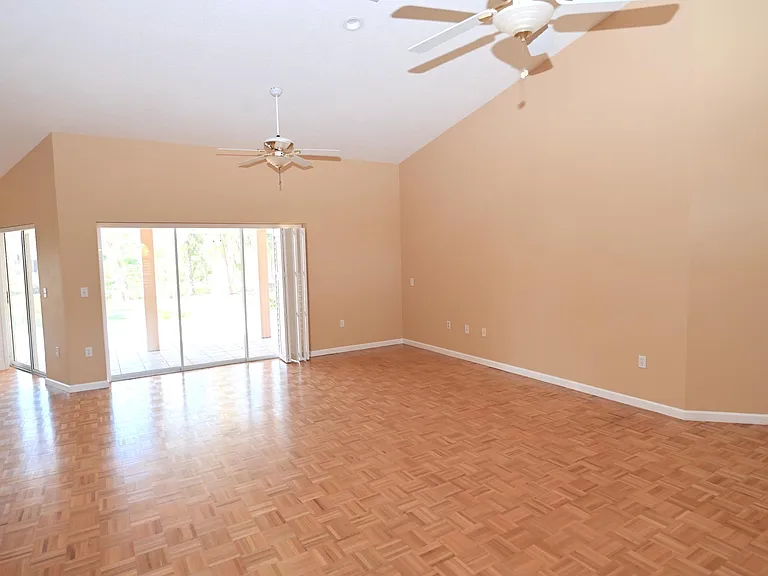6535 Canary St — Photo 13