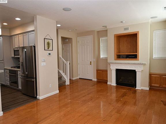 2nd image of 6242 Sussex Dr