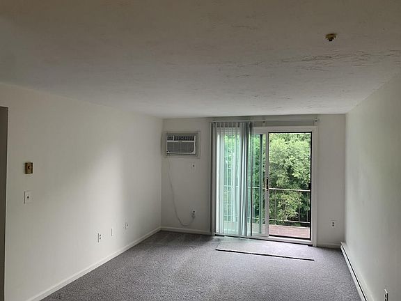 5th image of 433 Furnace Brook Pkwy APT 15
