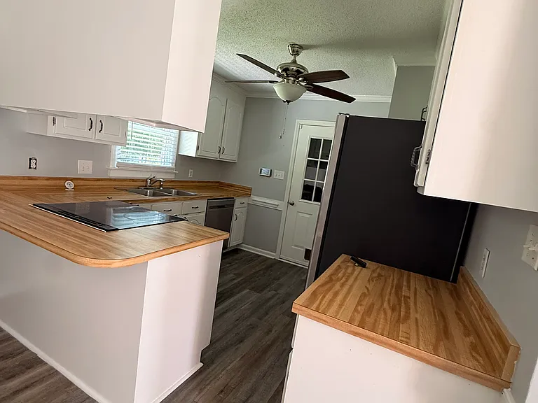 603 Cynthia Ct — Photo 9
