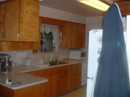 4th image of 1219 Vista Dr