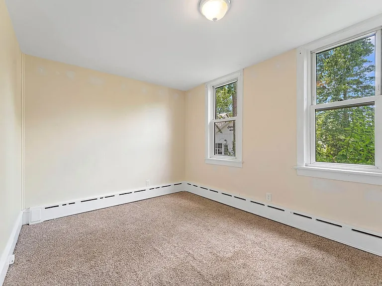 519 Kings Hwy — Photo 18