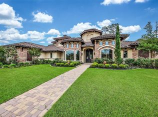 6 Pleasant Shadows Dr, Spring, TX 77389