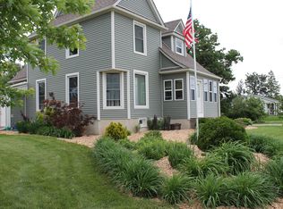 1909 C Ave, Vinton, IA 52349