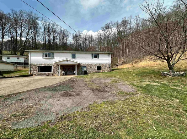 31 Sheila Ln, Fairmont, WV 26554