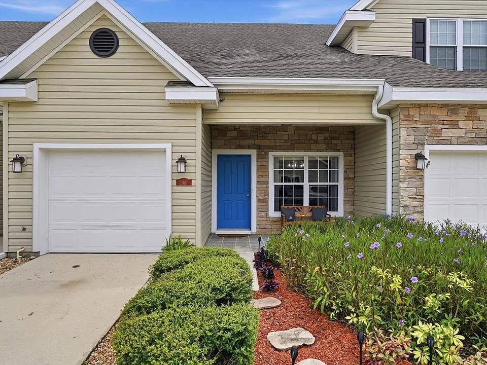 2061 Winterset Dr