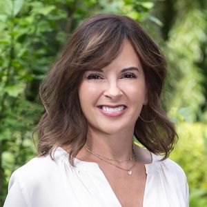 Julie Harshaw