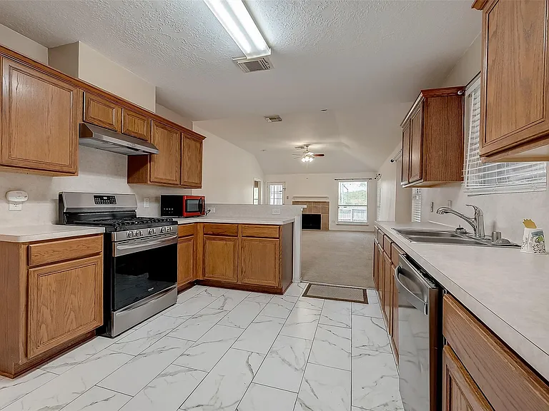 10902 Primrose Acres Ln — Photo 9