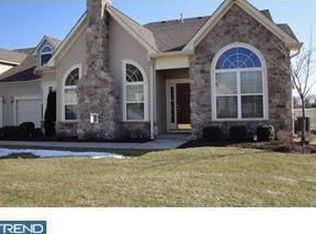 44 Pebble Beach Dr, Royersford, PA 19468