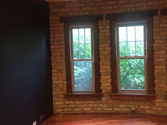 2nd image of 2025 W Arthur Ave APT 2C