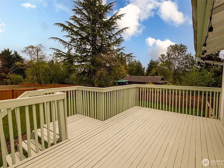 12638 SE 210th Ct — Photo 14