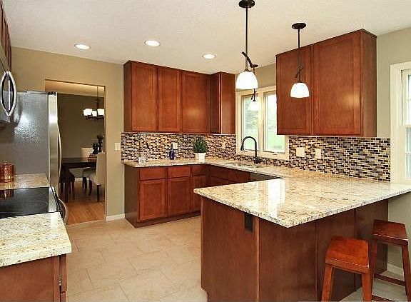 5th image of 553 Winston Ct