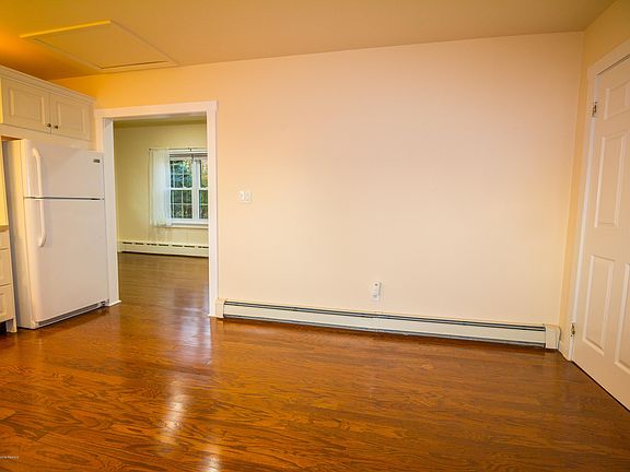 5th image of 95 Schibanoff Ln